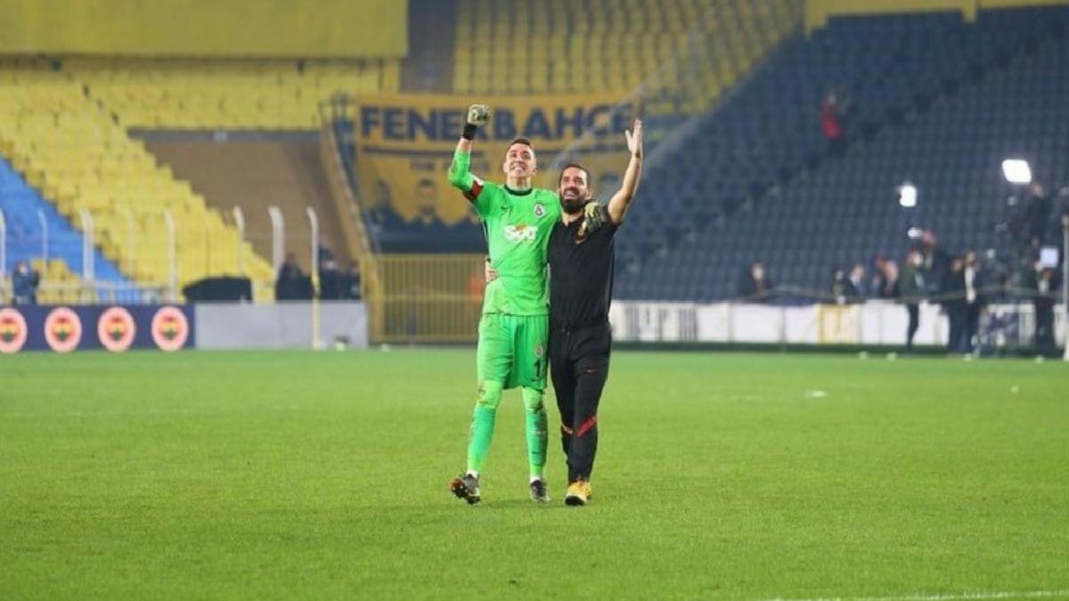 Fernando Muslera için çılgın iddia: Arda Turan istiyor