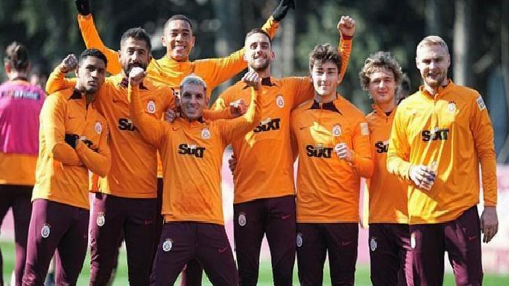 Galatasaray, Sparta Prag'a hazır! Okan Buruk taktik üzerinde durdu