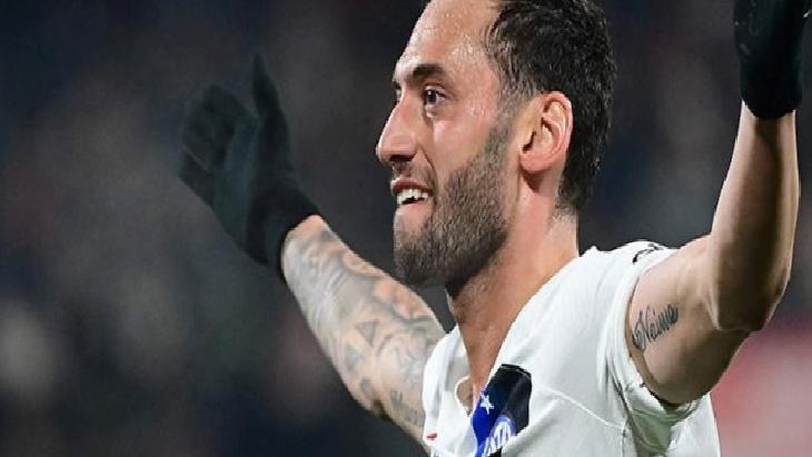Hakan Çalhanoğlu: Dünyanın en iyi oyun kurucusu benim