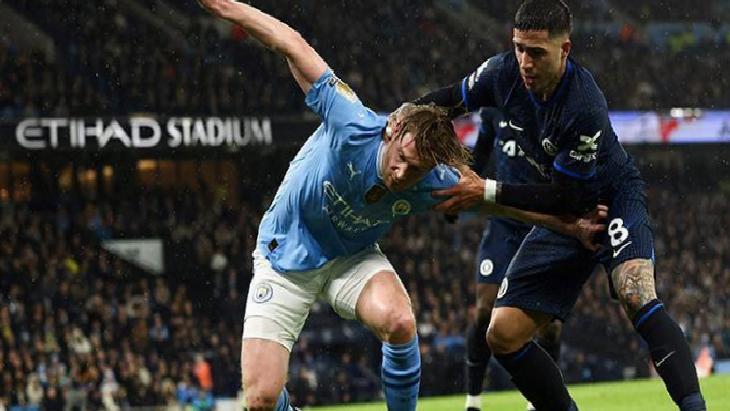 Manchester City, Chelsea engeline takıldı!