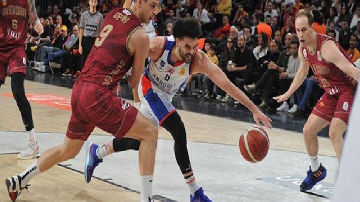 Nefes kesen düelloda Anadolu Efes, Galatasaray Ekmas'ı devirdi: 92-95