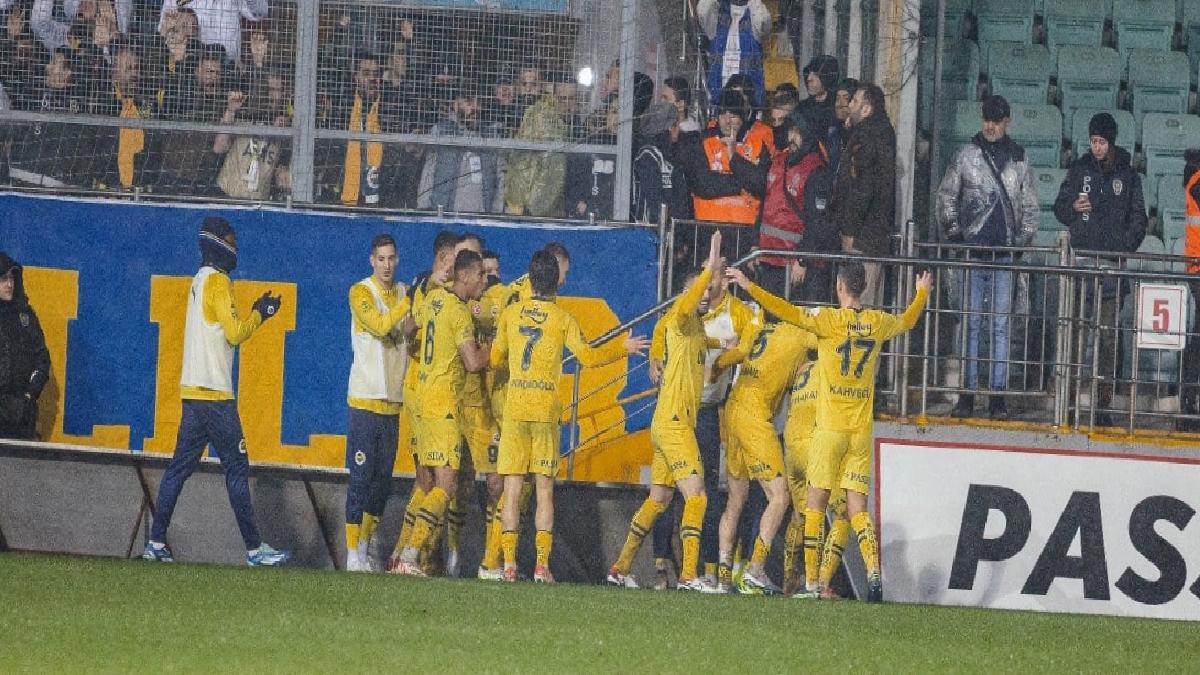 Okan Buruk detayı! Fenerbahçe, Rizespor'a karşı son 10 maçı kazandı