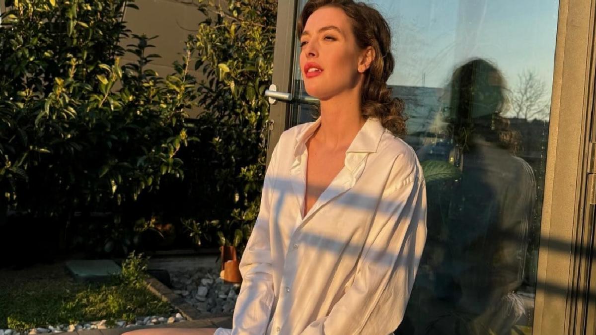 Oyuncu Melis Sezen ayrılık sonrası pozlarıyla beğeni topladı:
