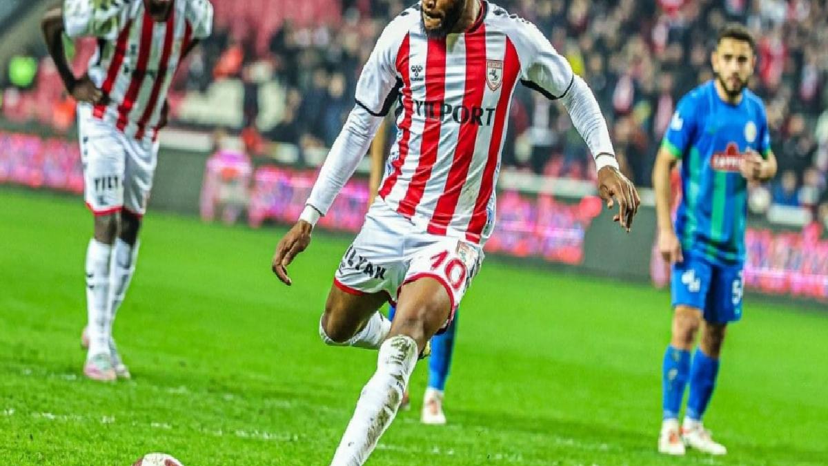 Samsunsporlu Oliver Ntcham, kullandığı 4 penaltıyı da golle sonuçlandırdı