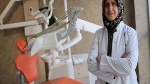 28 Şubat mağduru diş hekimi, 20 yıl sonra görevine döndü