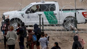 ABD'ye geçmeye çalışıyorlar: Meksika sınırında göçmen krizi