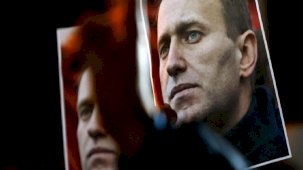 Aleksey Navalny'nin naaşı, annesine teslim edildi