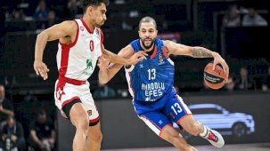 Anadolu Efes, EA7 Emporio Armani Milan'ı devirdi