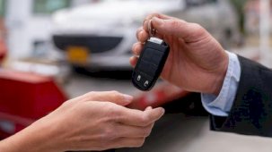 Araç alım-satımı yapacak herkesi ilgilendiriyor: Fiyatlar düştü, işte en çok satılan otomobiller