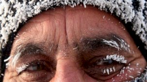 Ardahan donuyor! Çıldır eksi 33 dereceyi gördü