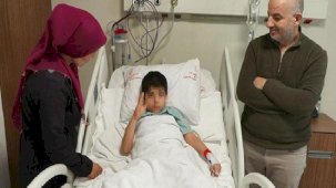 Bağırsağından 13 mıknatıs birbirine yapışmış halde çıkarıldı