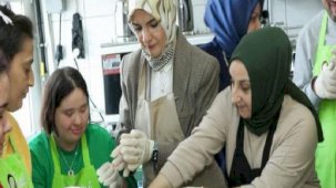 Bakan Göktaş down sendromlu çocuklar ile buluştu