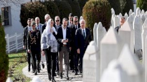 Bakan Güler'den Bosna Hersek’te şehitlik ziyareti