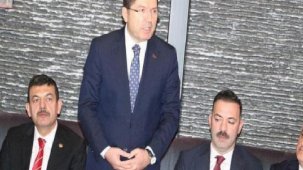 Bakan Tunç'tan demokrasi vurgusu