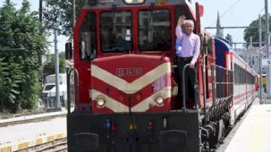 Bakan Uraloğlu'ndan İstanbullulara güzel haber! Sirkeci-Kazlıçeşme arası 20 dakikaya düşüyor