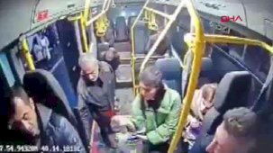 Bebek arabalı aile otobüse alınmadı! O anlar kamerada