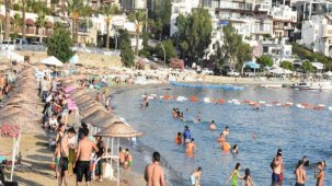 Bodrum'da hedef belli: Denizden 100 bin, hava yoluyla 1 milyon turist!