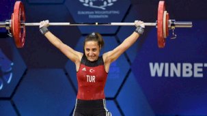 Burcu Alıcı, Avrupa Halter Şampiyonası'nda ilk madalyasını aldı