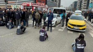 DEM Partili vekiller yol kapattı! Diyarbakır'da gözaltılar