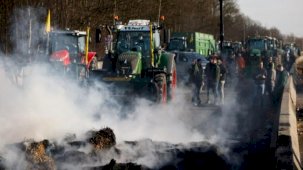 Fransa'dan geri adım! Çiftçilere yeni tedbirleri içeren 150 milyon euroluk destek