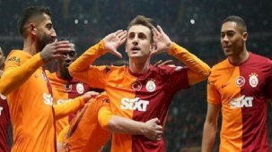 Galatasaray taraftarından 3 dakikalık protesto! Kerem Aktürkoğlu'ndan Icardi sevinci