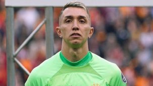 Galatasaray'ın kalecisi Muslera Avrupa'da ilk 3'e girdi! Kariyer rekoru