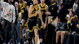 Golden State Warriors, Phoenix Suns'ı Stephen Curry'nin son saniye basketiyle yendi