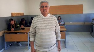 Hatay'da depremde sağ kurtulan öğretmenin acısı: Öğrencilerini unutamadı...