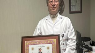 Hukuk tahsilini 54 yaşında bitiren beyin cerrahı: Eğitim hayat boyudur