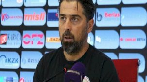 İlhan Palut üzgün: Sivasspor maçını kaybetmemeliydik