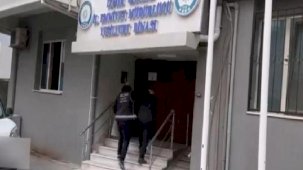 İzmir'de FETÖ gözaltıları