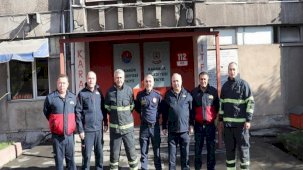 Karabüklü itfaiyeciler, enkazdan sağ çıkardıkları depremzedeleri unutamıyor
