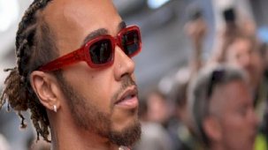 Lewis Hamilton, Ferrari ile anlaştı! Resmen açıklandı