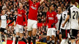 Manchester United, evinde Fulham'a yenildi