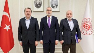 Memurlar 1. derecede 3600 ek gösterge taleplerini Vedat Işıkhan'a sundu