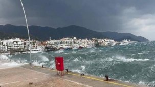 Meteoroloji ve AFAD uyarmıştı! Marmaris’te şiddetli lodos
