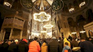 Miraç Kandili bu gece idrak edilecek: Eller semaya kalkacak