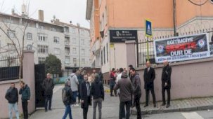 Müdür odasında öğretmene darp iddiası!