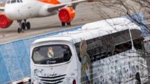 Real Madrid takım otobüsü Almanya'da kaza yaptı