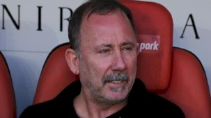 Sergen Yalçın: Hakem inanılmaz kötü bir maç yönetti