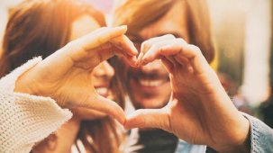 Sevgililer Günü'nde çiftler