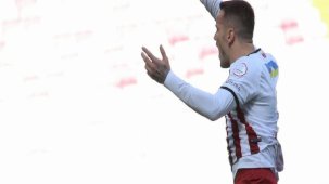 Sivassporlu Rey Manaj'dan Rizespor'a harika gol