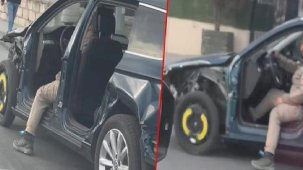 Şokle eden görüntü! Kapısı olmayan otomobille trafiğe çıktı