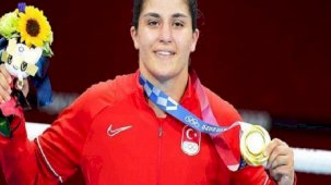 Sürpriz gelişme! Trabzonspor'dan ayrılan Busenaz Sürmeneli Fenerbahçe'ye doğru