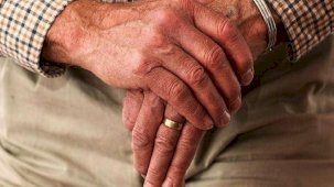 Türkiye'de ortanca yaş 30,4'ten 34'e yükseldi