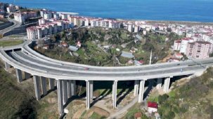 Türkiye'nin en maliyetli şehir içi yollarından Kanuni Bulvarı'nda çalışmalar sürüyor