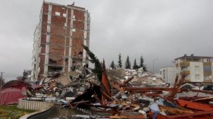 Zümrüt Apartmanı 37 kişiye mezar oldu! İlk duruşmada şok savunma