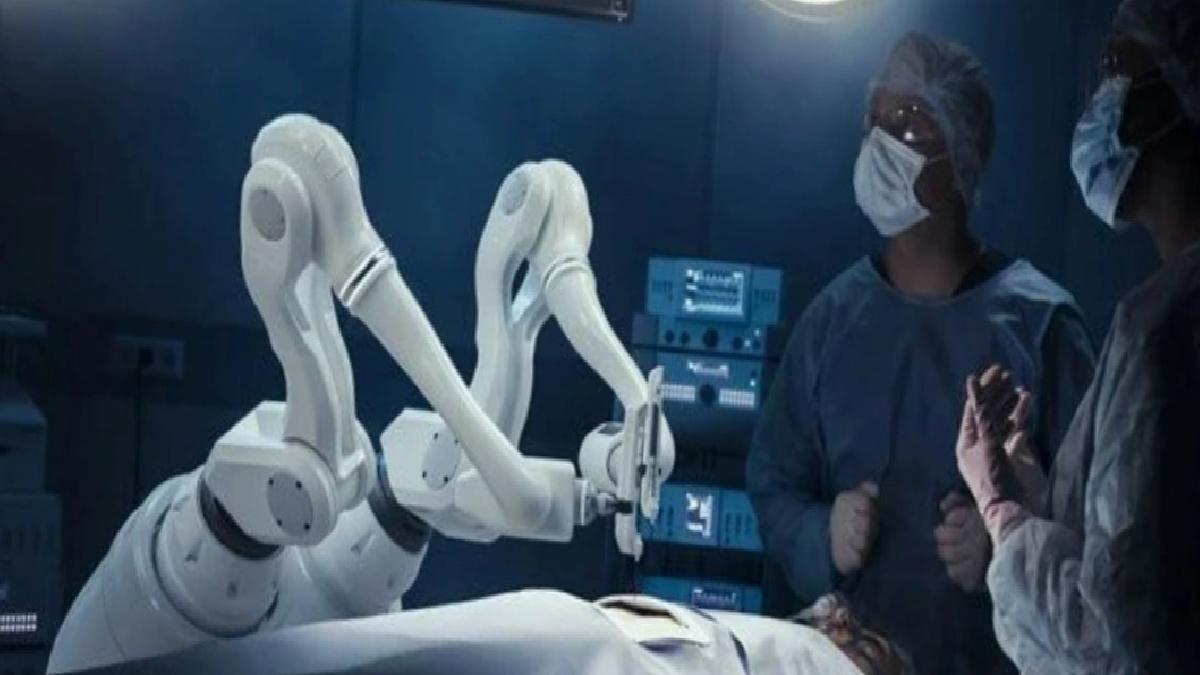 Uzay istasyonundaki robot ilk ameliyat denemesini yaptı