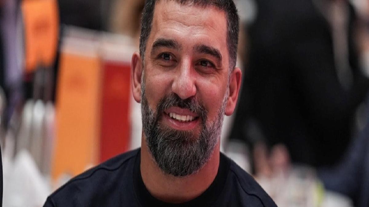 Arda Turan, en iyi 11'ini belirledi
