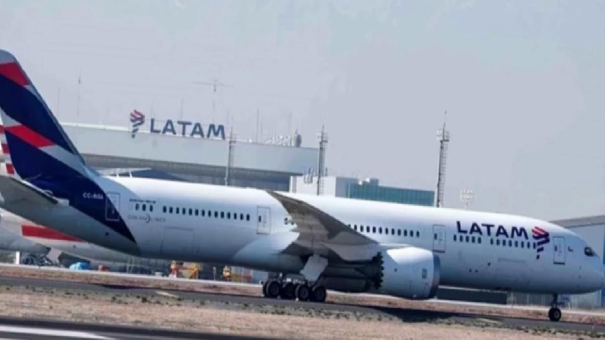 Avustralya-Yeni Zelanda seferini yapan yolcu uçağı irtifa kaybı yaşadı: En az 50 kişi yaralandı